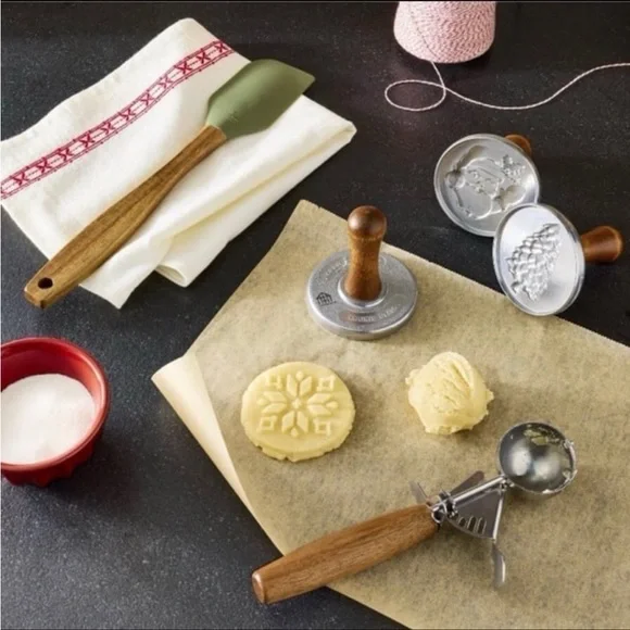 3pc Flour Sack Towel & Baking Gadgets Christmas Gift Set - Hearth & Hand - Picture 3 of 6